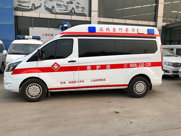 救护车是一种紧急应急设备