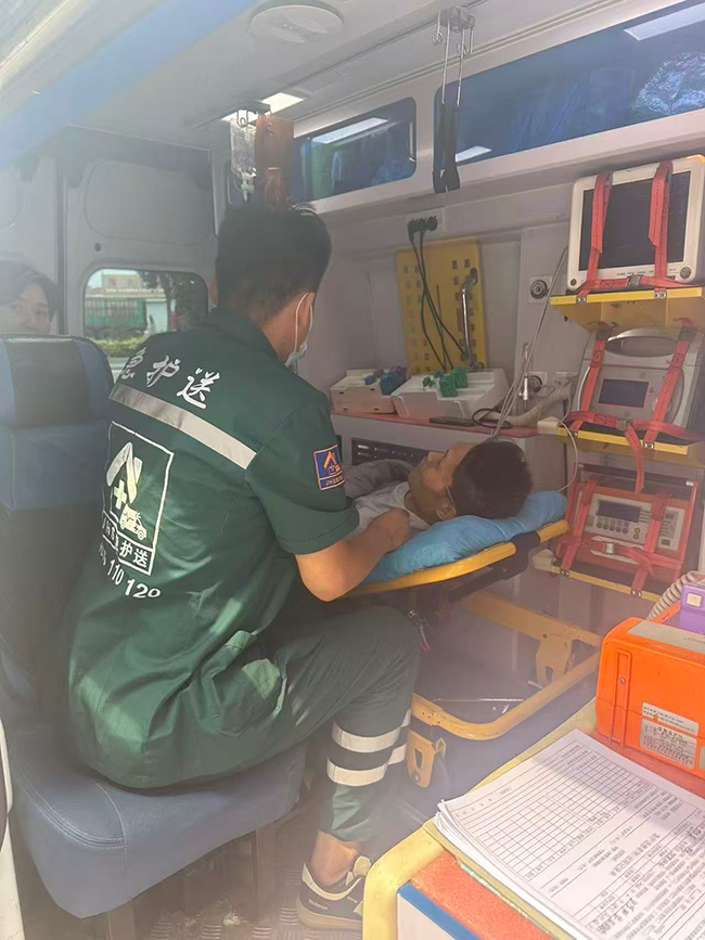 救护车出租,120救护车转送,长途救护车